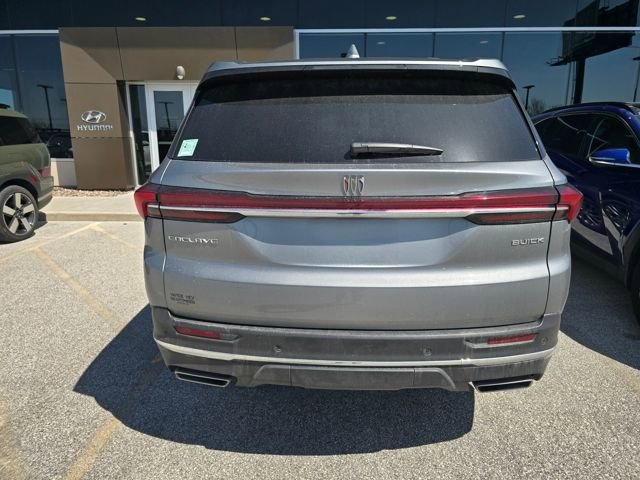 Used 2025 Buick Enclave Preferred w/ Power Package FWD image 6