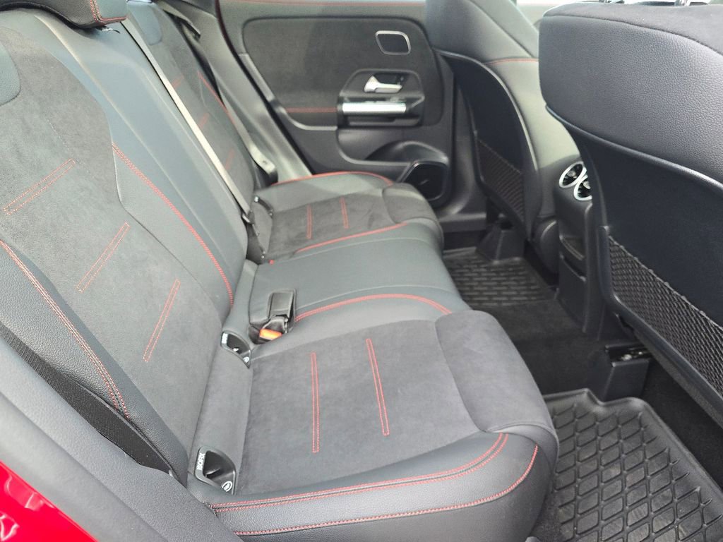 Used 2026 Mercedes-Benz GLA 250 4MATIC image 21