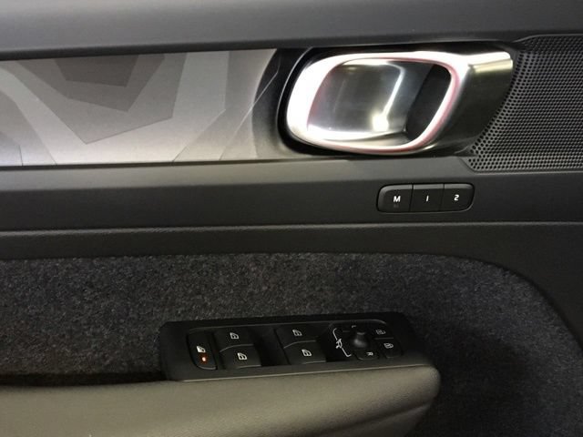 New 2024 Volvo XC40 Recharge Plus w/ Protection Package Premier RWD image 13