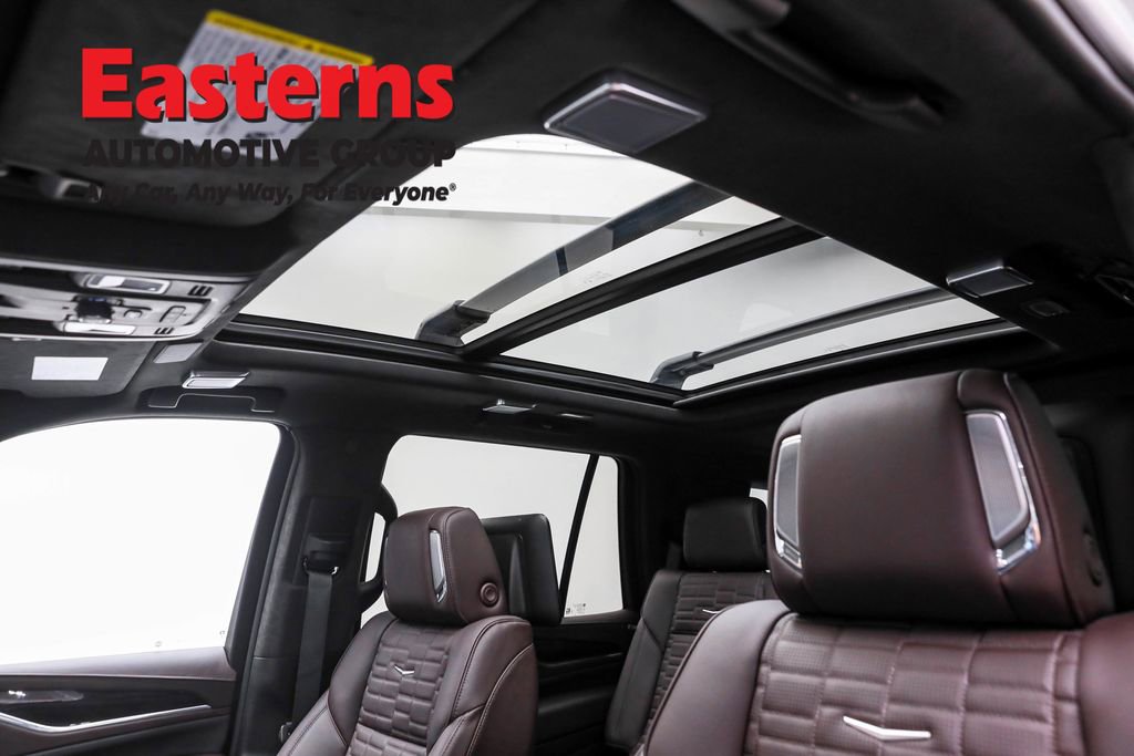 Used 2024 Cadillac Escalade Sport Platinum w/ LPO, ONYX Package image 38