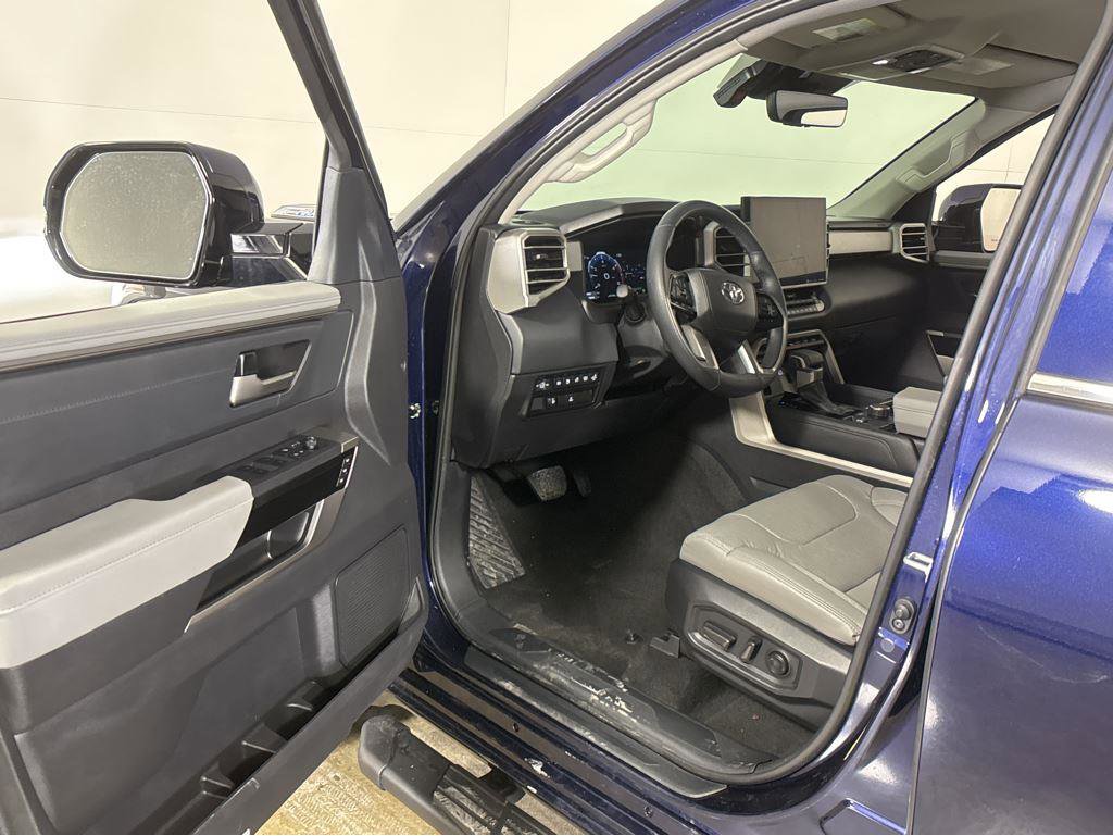 Used 2024 Toyota Tundra Limited image 2