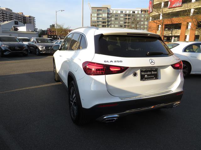 Used 2026 Mercedes-Benz GLA 250 4MATIC image 2