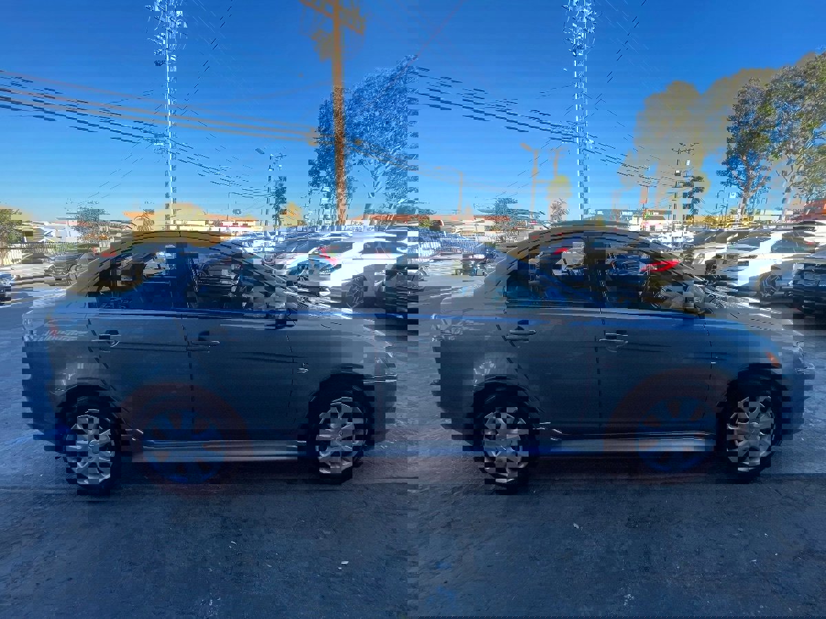 Used 2015 Mitsubishi Lancer ES image 4