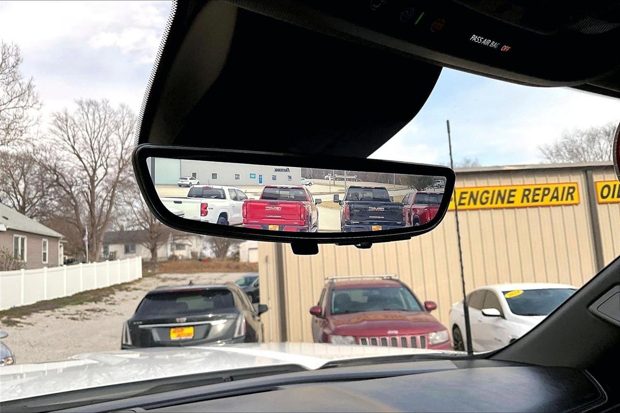 Used 2025 GMC Sierra 3500 Denali w/ Denali Reserve Package image 36