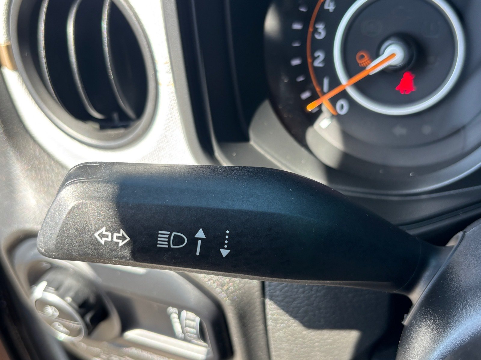Used 2025 Jeep Gladiator Sport AWD/4WD image 24
