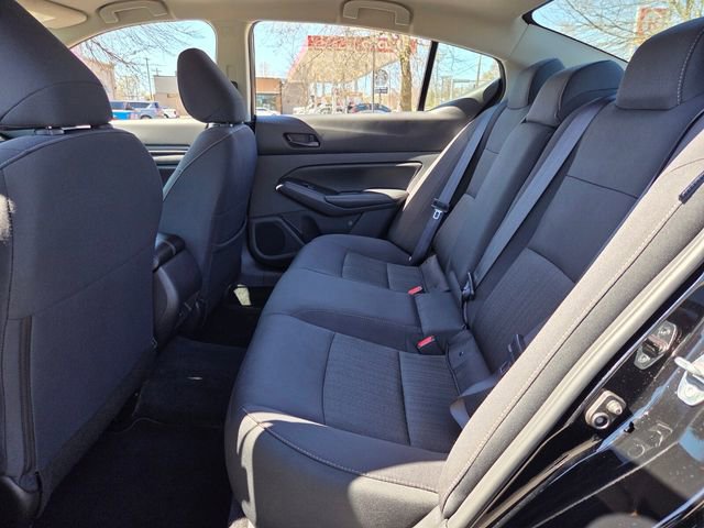 Used 2025 Nissan Altima 2.5 SV image 13