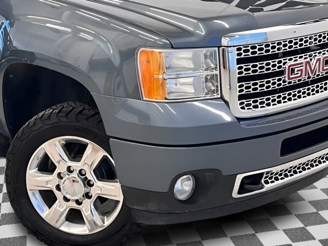 Used 2011 GMC Sierra 2500 Denali AWD/4WD image 28