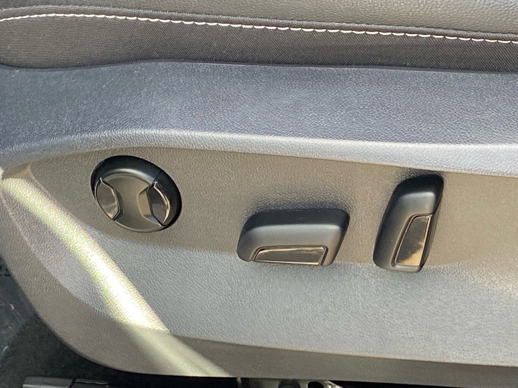 Certified 2022 Volkswagen Taos SE image 13