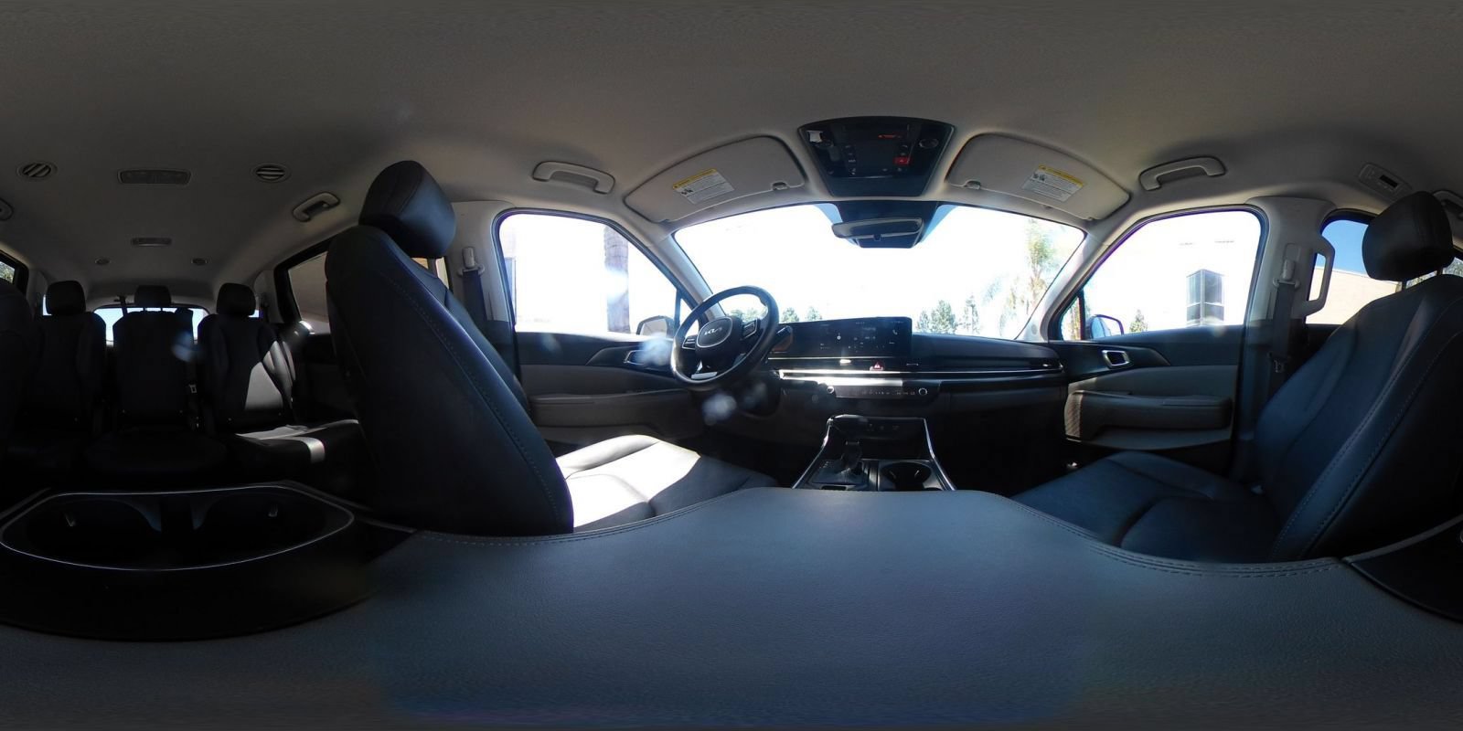 Used 2026 Kia Carnival FWD image 44