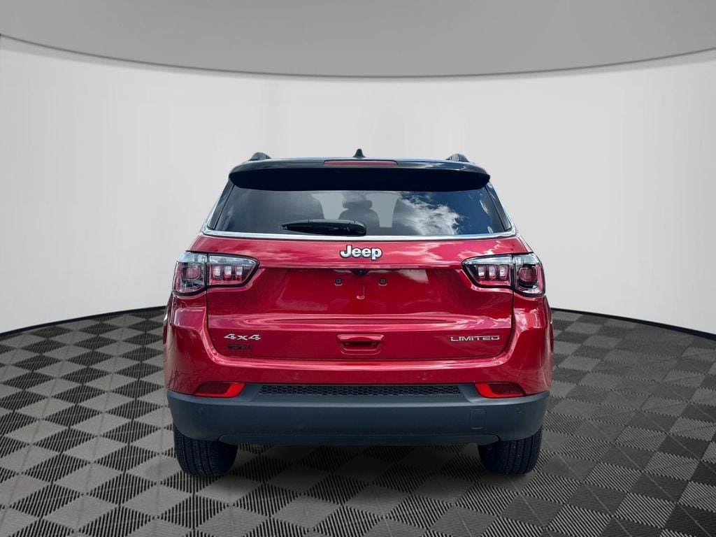 Certified 2026 Jeep Compass Limited AWD/4WD image 4