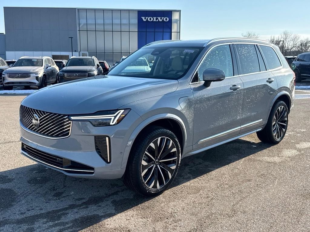 New 2026 Volvo XC90 T8 Ultra w/ Protection Package Premier