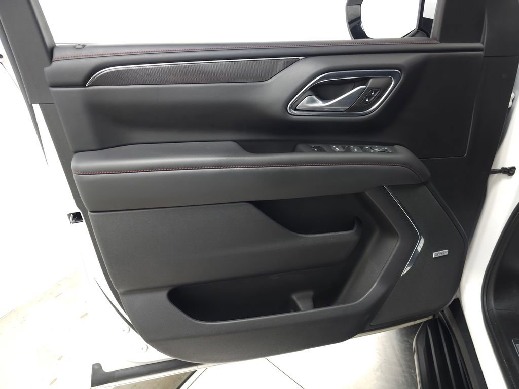 Used 2022 Chevrolet Tahoe RST w/ Sport Performance Package image 17