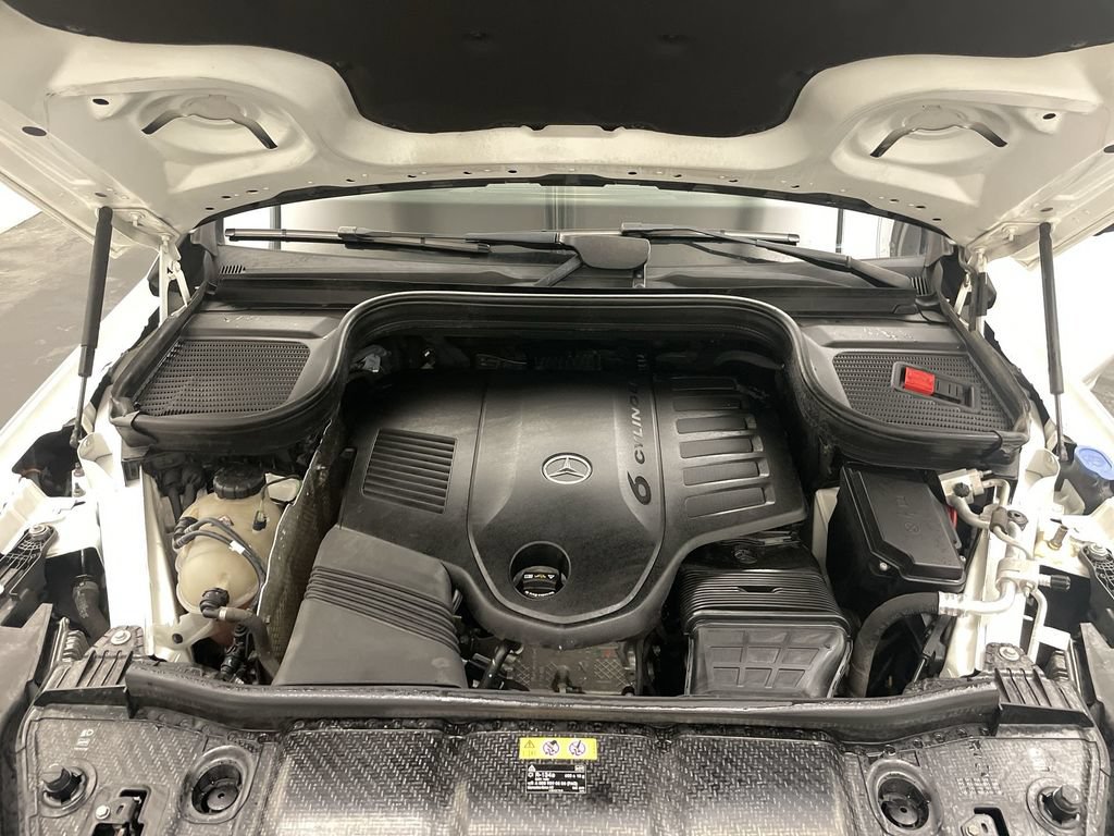 Used 2020 Mercedes-Benz GLS 450 4MATIC image 25