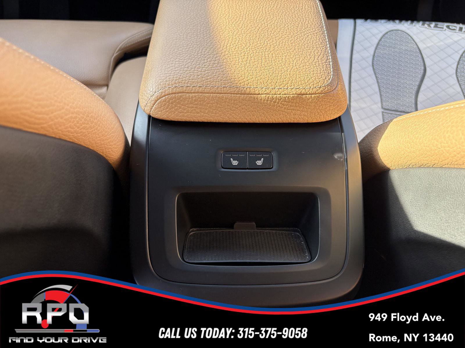 Used 2019 Volvo XC60 T6 Momentum AWD/4WD image 23