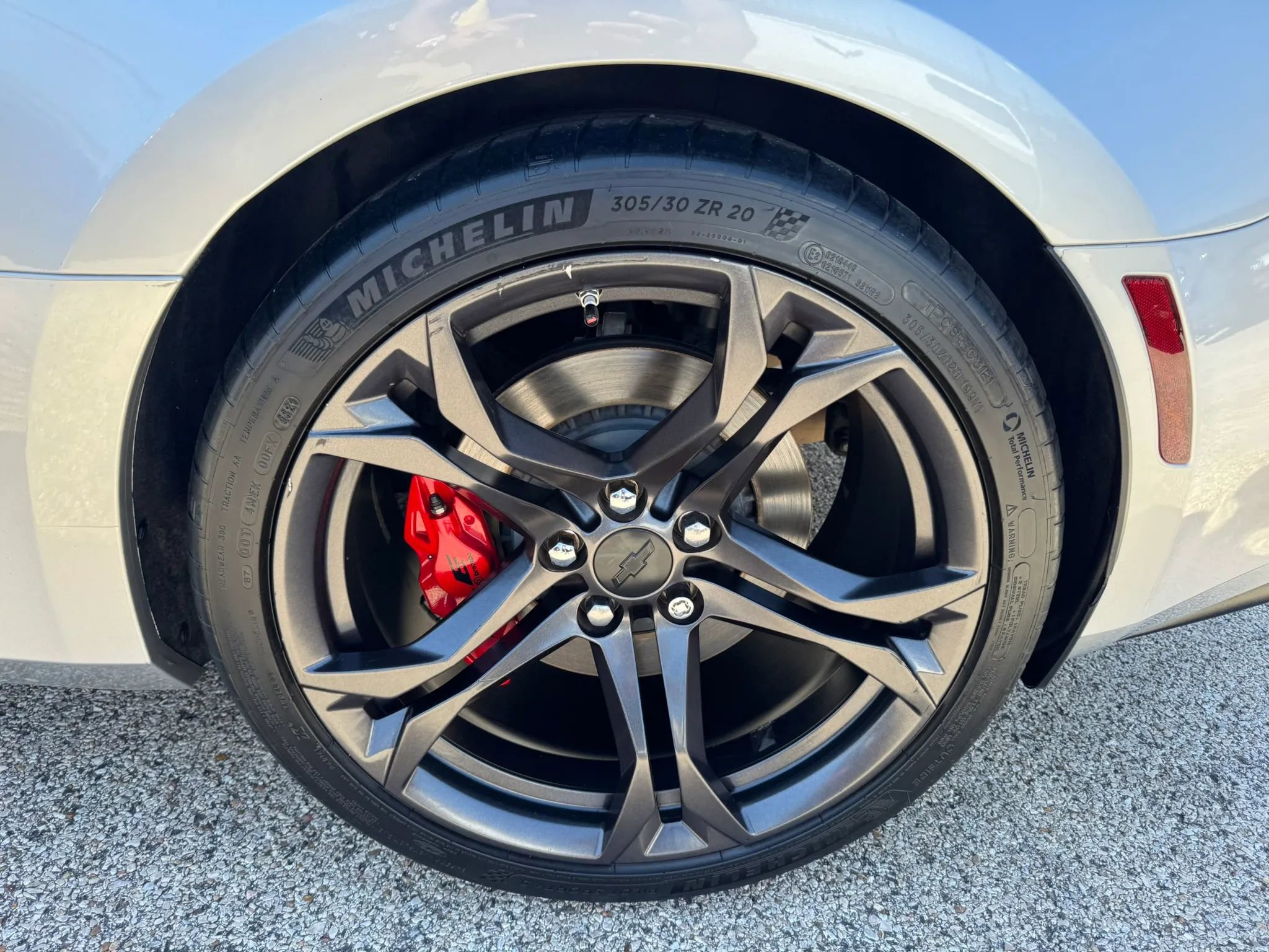 Used 2019 Chevrolet Camaro SS RWD image 16