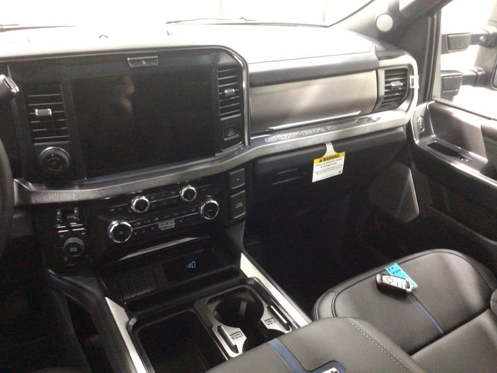 New 2026 Ford F250 Platinum image 38
