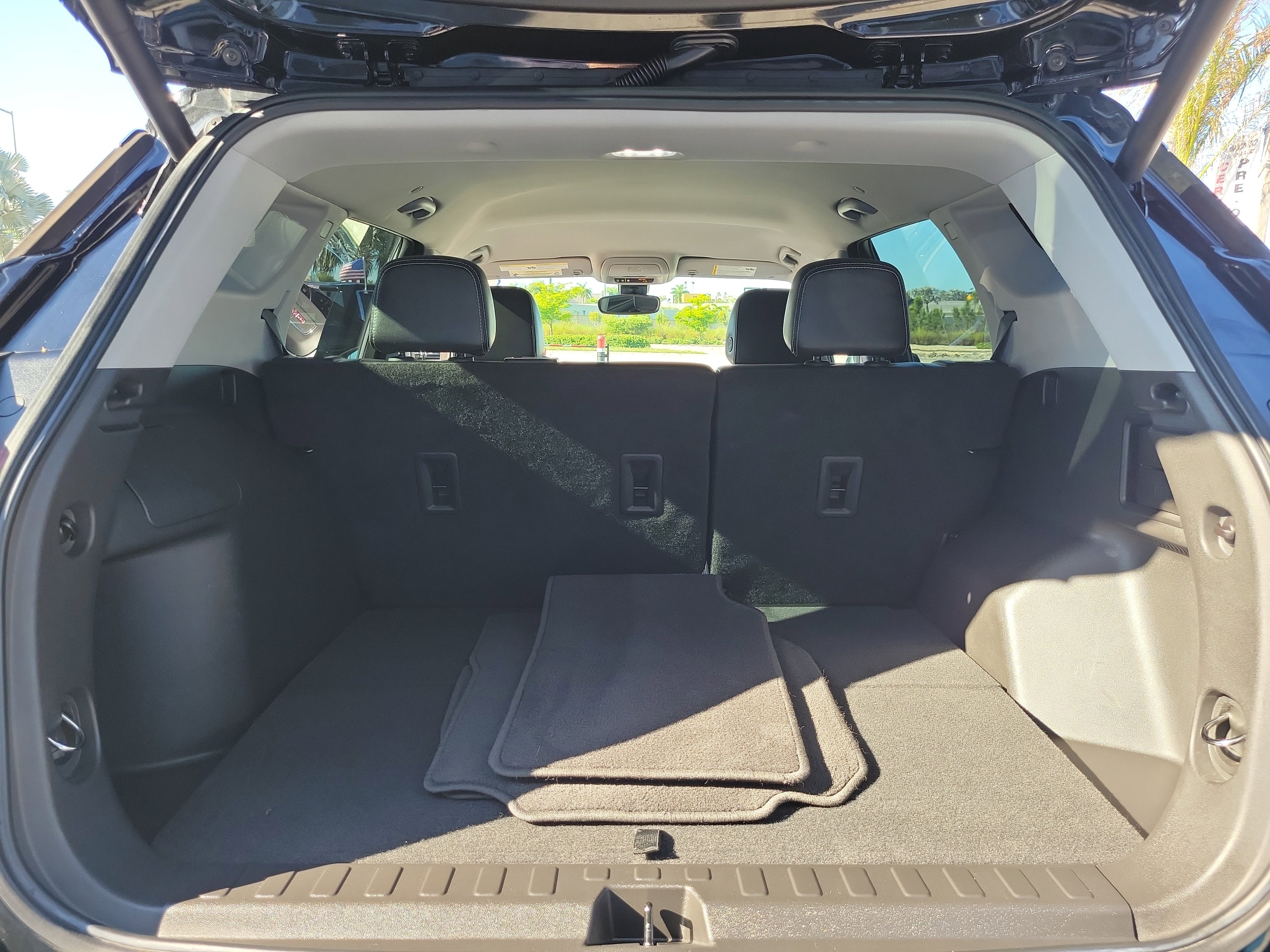 Used 2022 GMC Terrain SLT FWD image 16