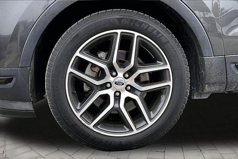 Used 2018 Ford Explorer Sport AWD/4WD image 7