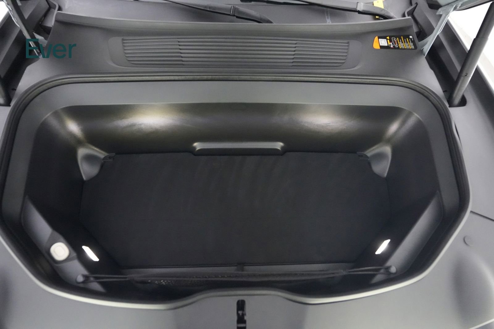 Used 2024 Rivian R1S Adventure image 29