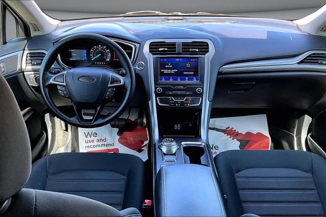 Used 2020 Ford Fusion SE image 7