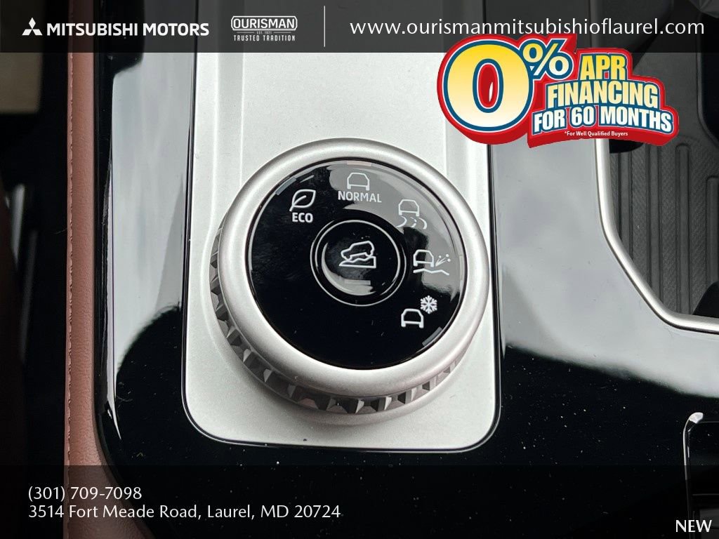 New 2025 Mitsubishi Outlander SEL image 25