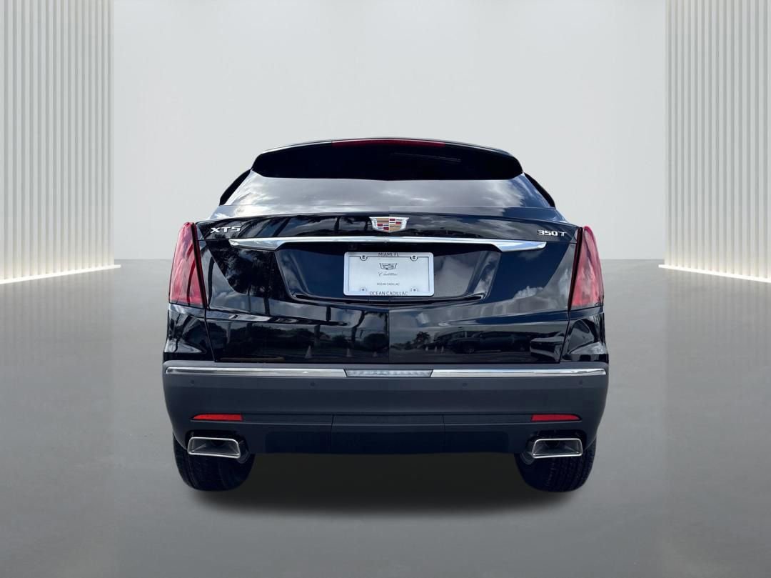 New 2026 Cadillac XT5 Luxury image 6