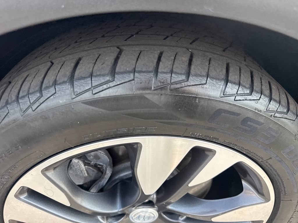 Used 2019 Buick Regal Essence w/ Driver Confidence Package I AWD/4WD image 22