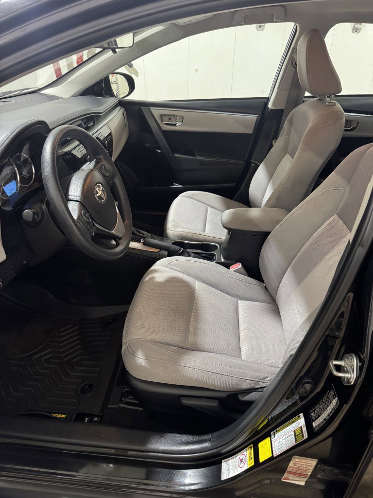 Used 2014 Toyota Corolla LE FWD image 5