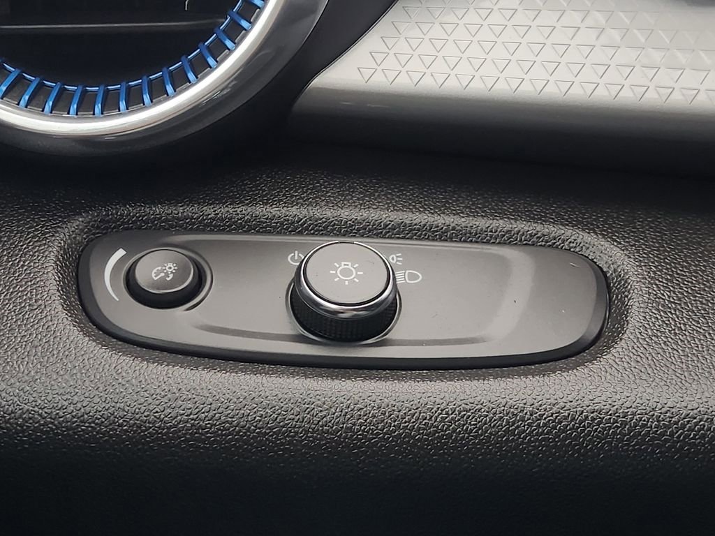 Used 2026 Chevrolet Trax LT image 24