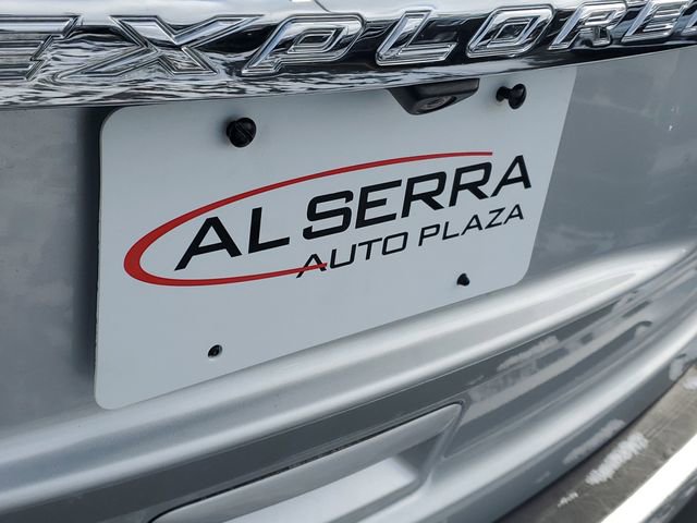 Used 2015 Ford Explorer XLT w/ Equipment Group 202B image 6