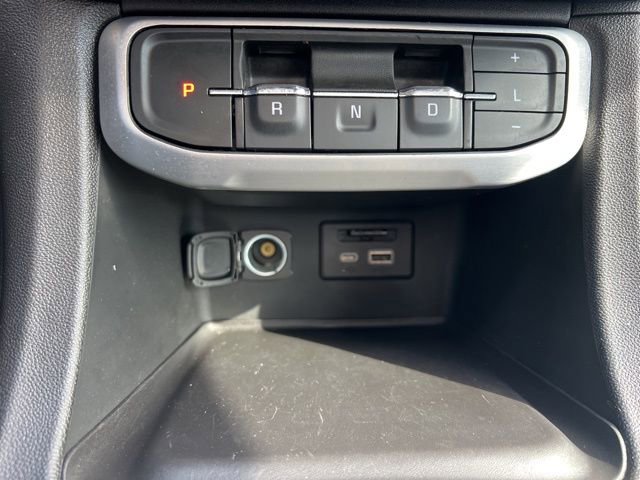 Used 2023 GMC Acadia SLT w/ Elevation Edition image 15
