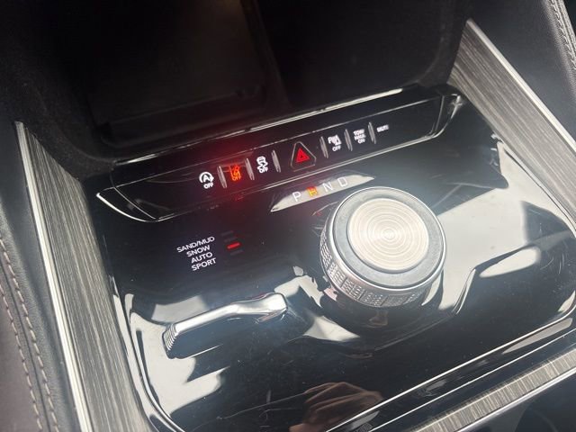 Used 2024 Jeep Wagoneer Series II image 11