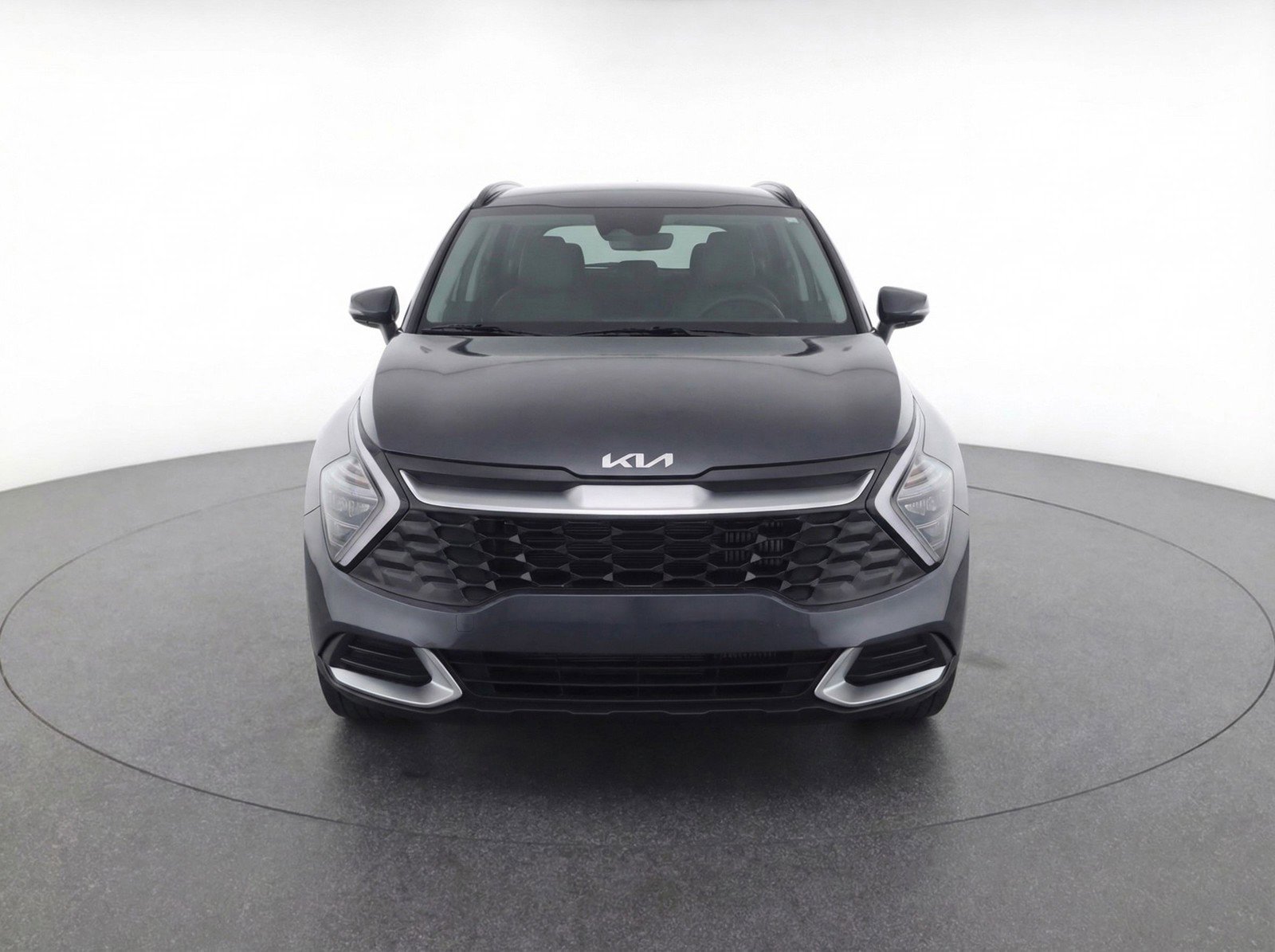 Used 2025 Kia Sportage LX image 2