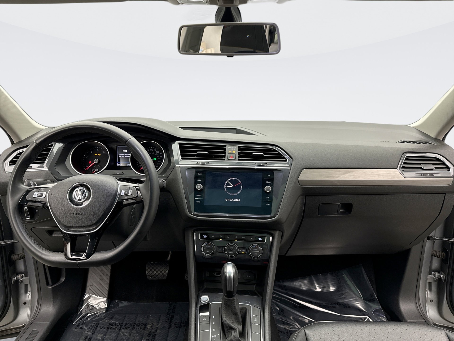 Used 2020 Volkswagen Tiguan SE w/ Panoramic Sunroof Package image 14