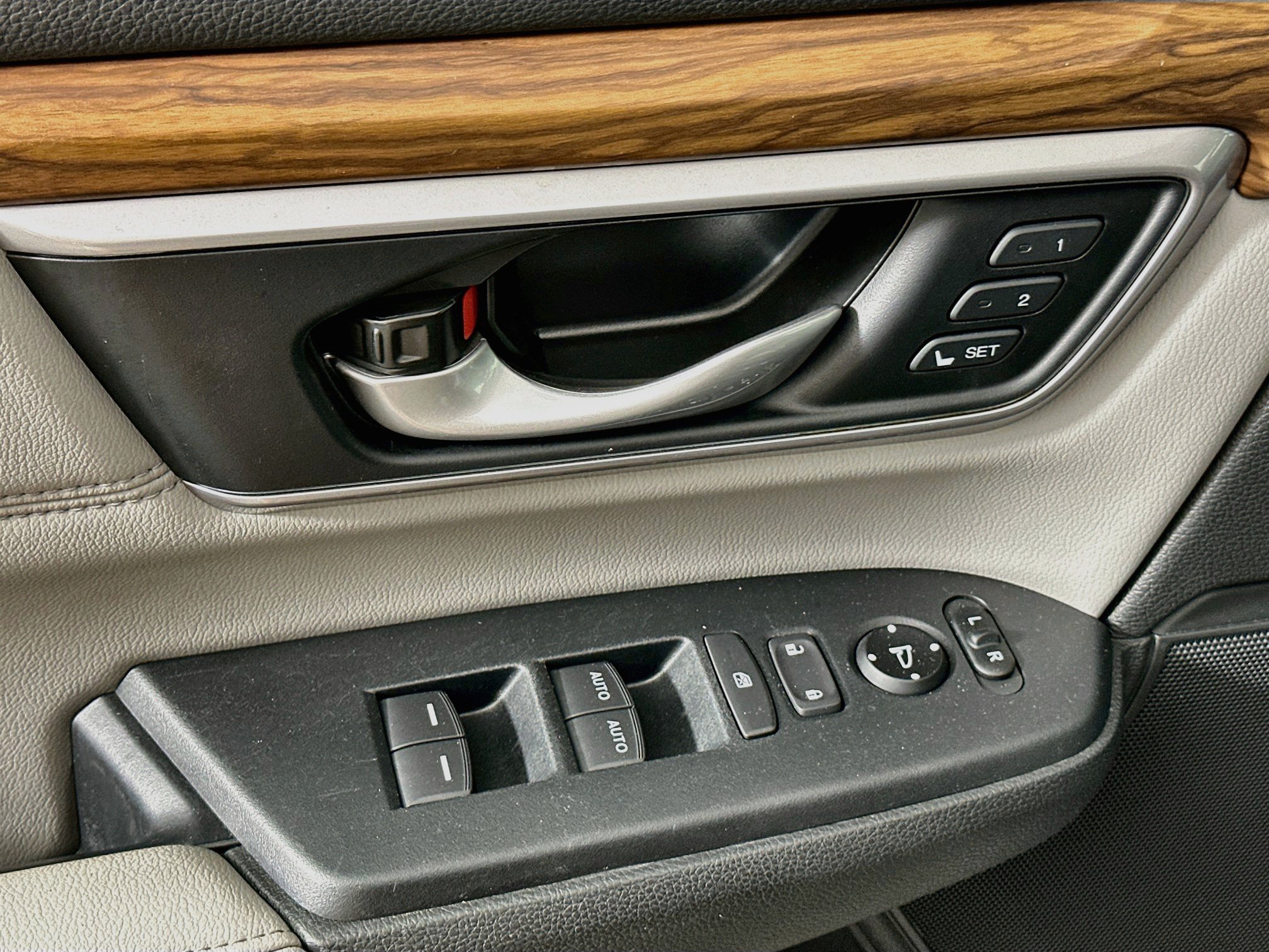 Used 2020 Honda CR-V EX-L image 15
