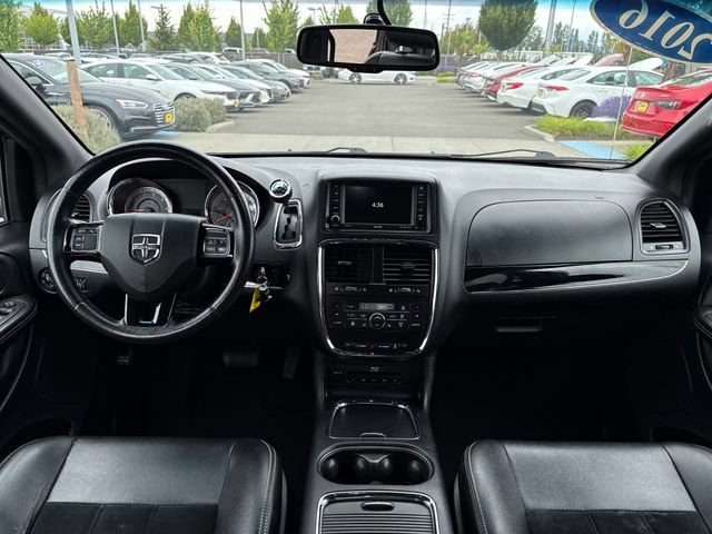 Used 2016 Dodge Grand Caravan SXT FWD image 27