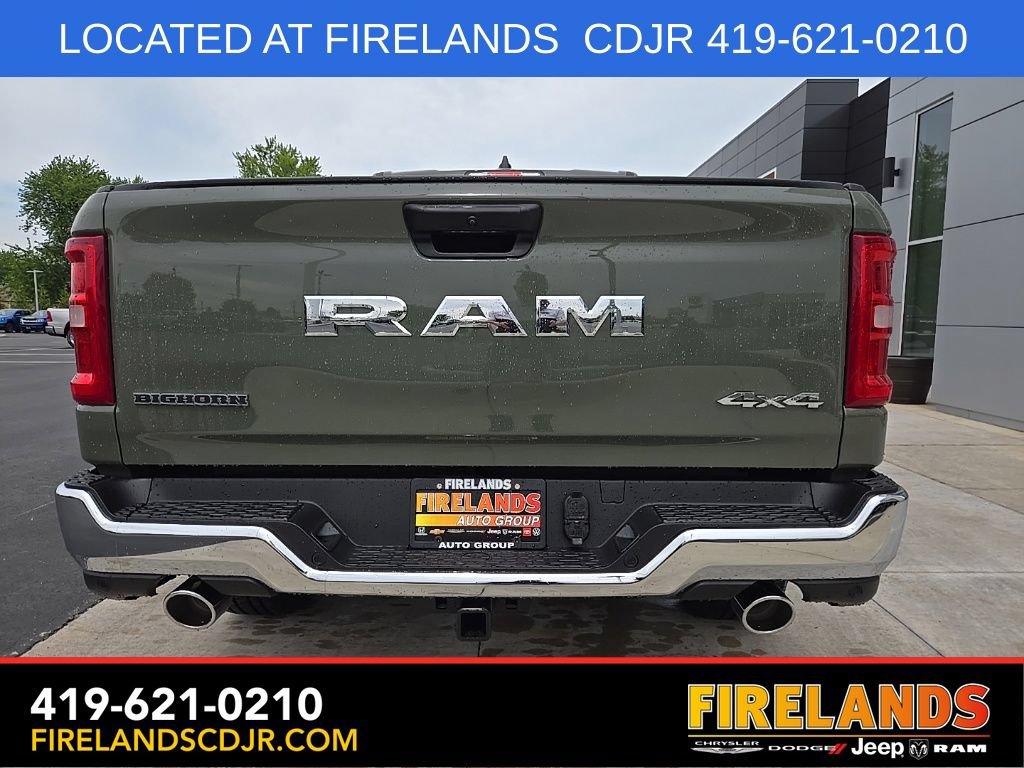 New 2026 RAM 1500 4x4 Crew Cab image 4
