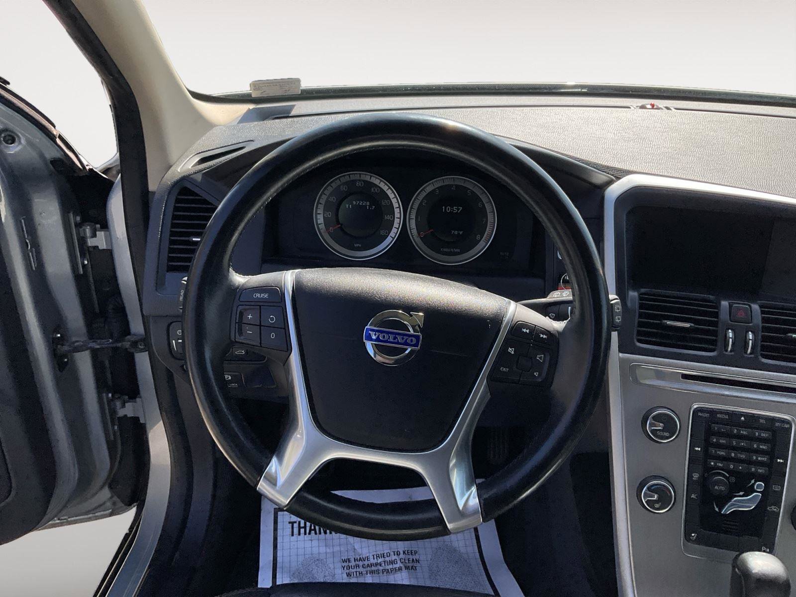 Used 2011 Volvo XC60 T6 image 12