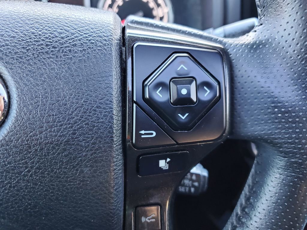 Used 2020 Toyota 4Runner TRD Off-Road Premium image 26