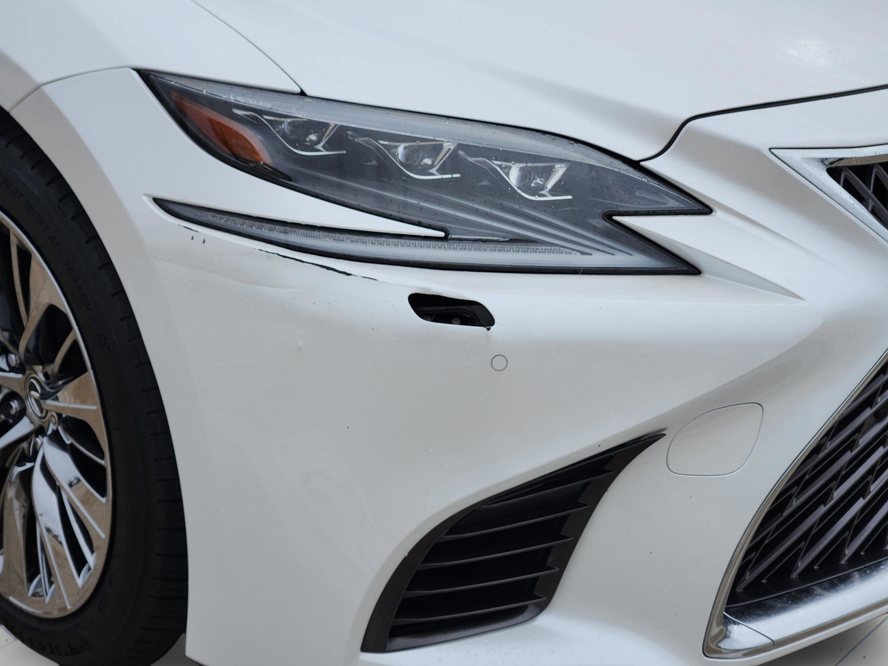 Used 2020 Lexus LS 500 w/ Interior Upgrade Package image 39