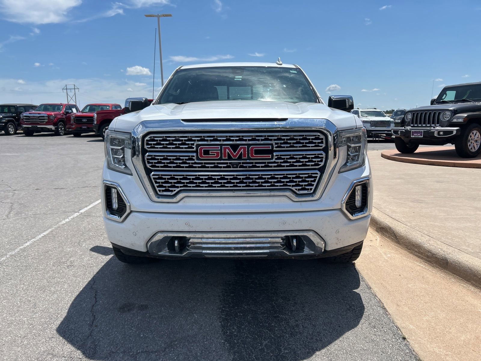 Used 2019 GMC Sierra 1500 Denali w/ Denali Ultimate Package AWD/4WD video 2