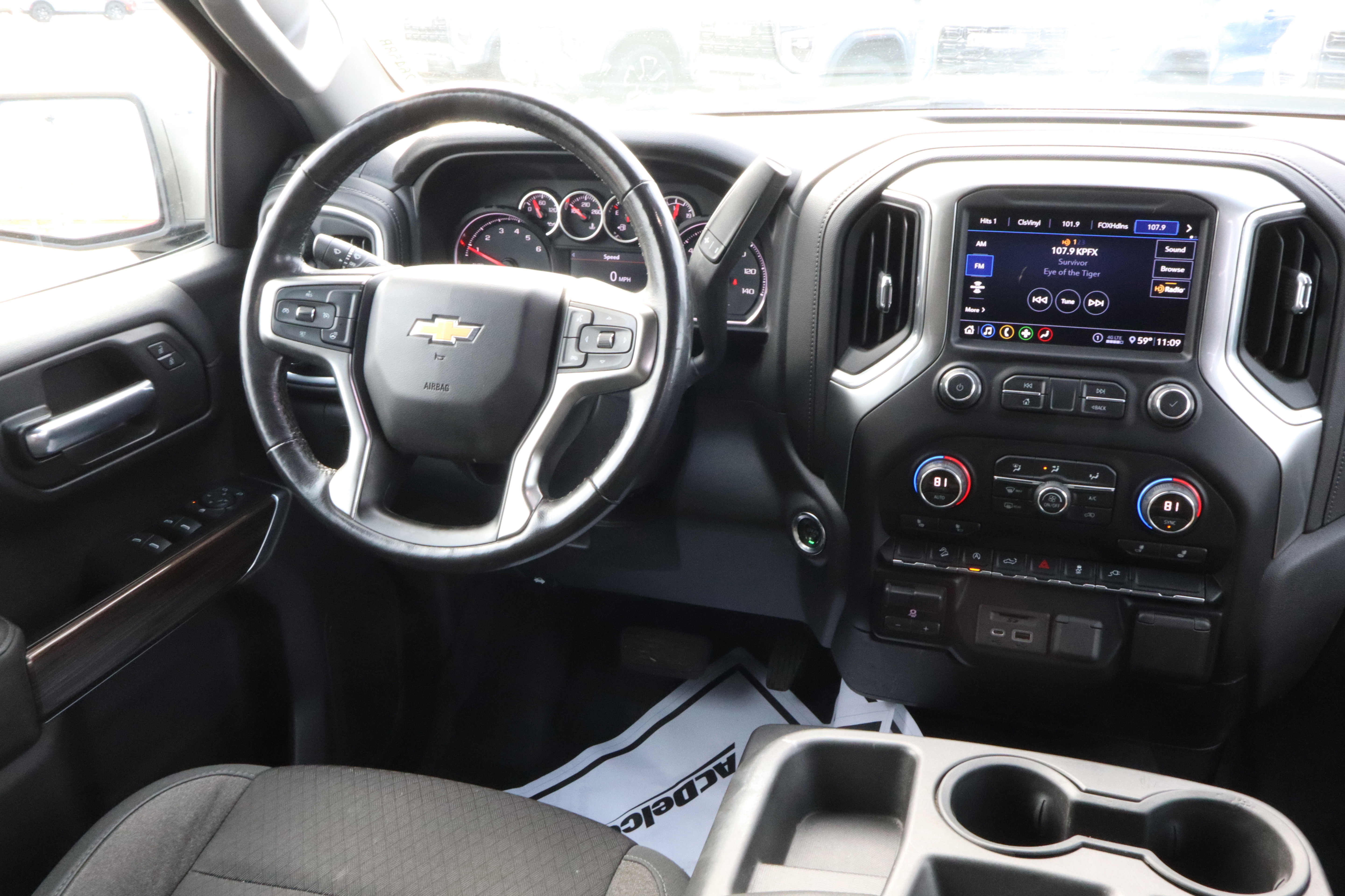 Used 2020 Chevrolet Silverado 1500 LT w/ All-Star Edition image 10