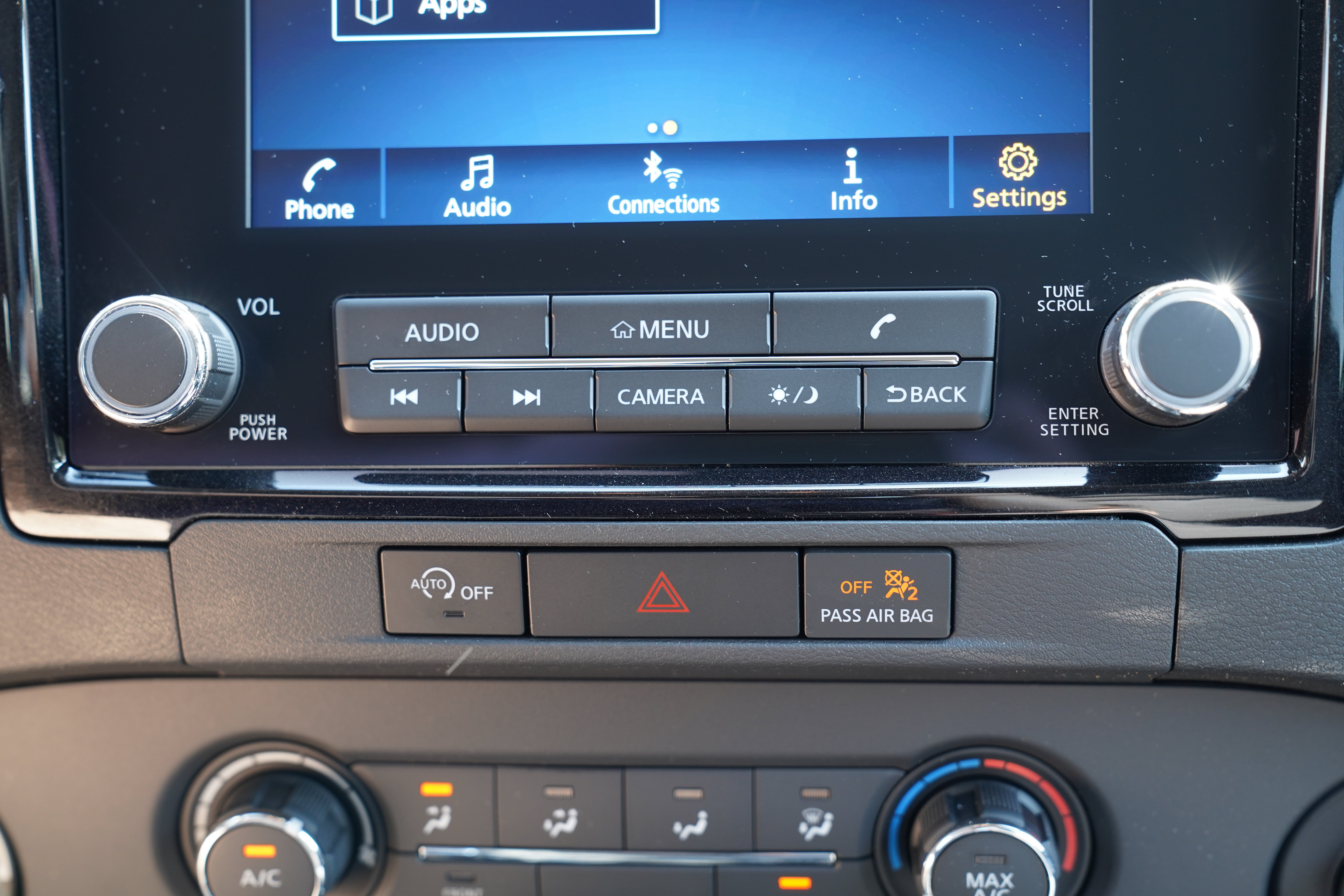 Used 2024 Nissan Frontier SV w/ Technology Package AWD/4WD image 26