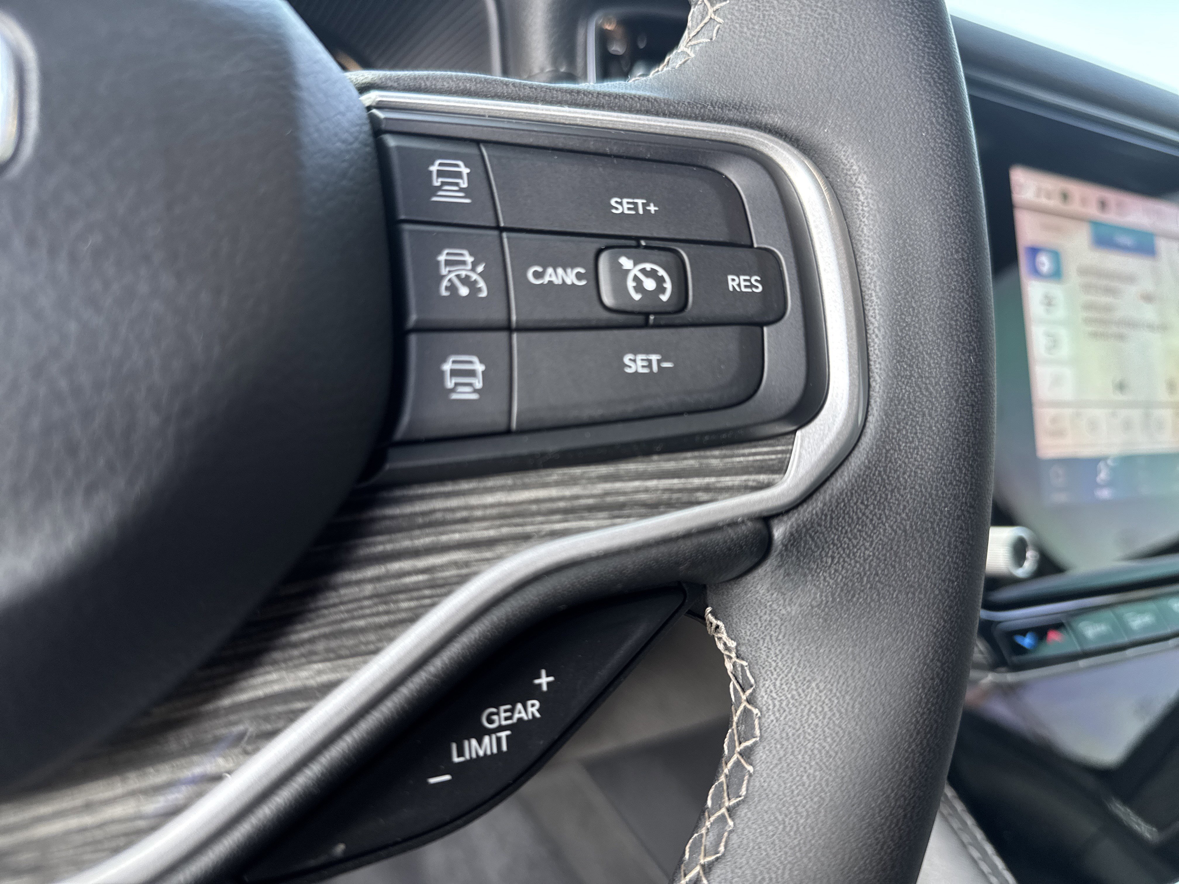 Used 2022 Jeep Wagoneer Series III w/ Premium Group I image 20