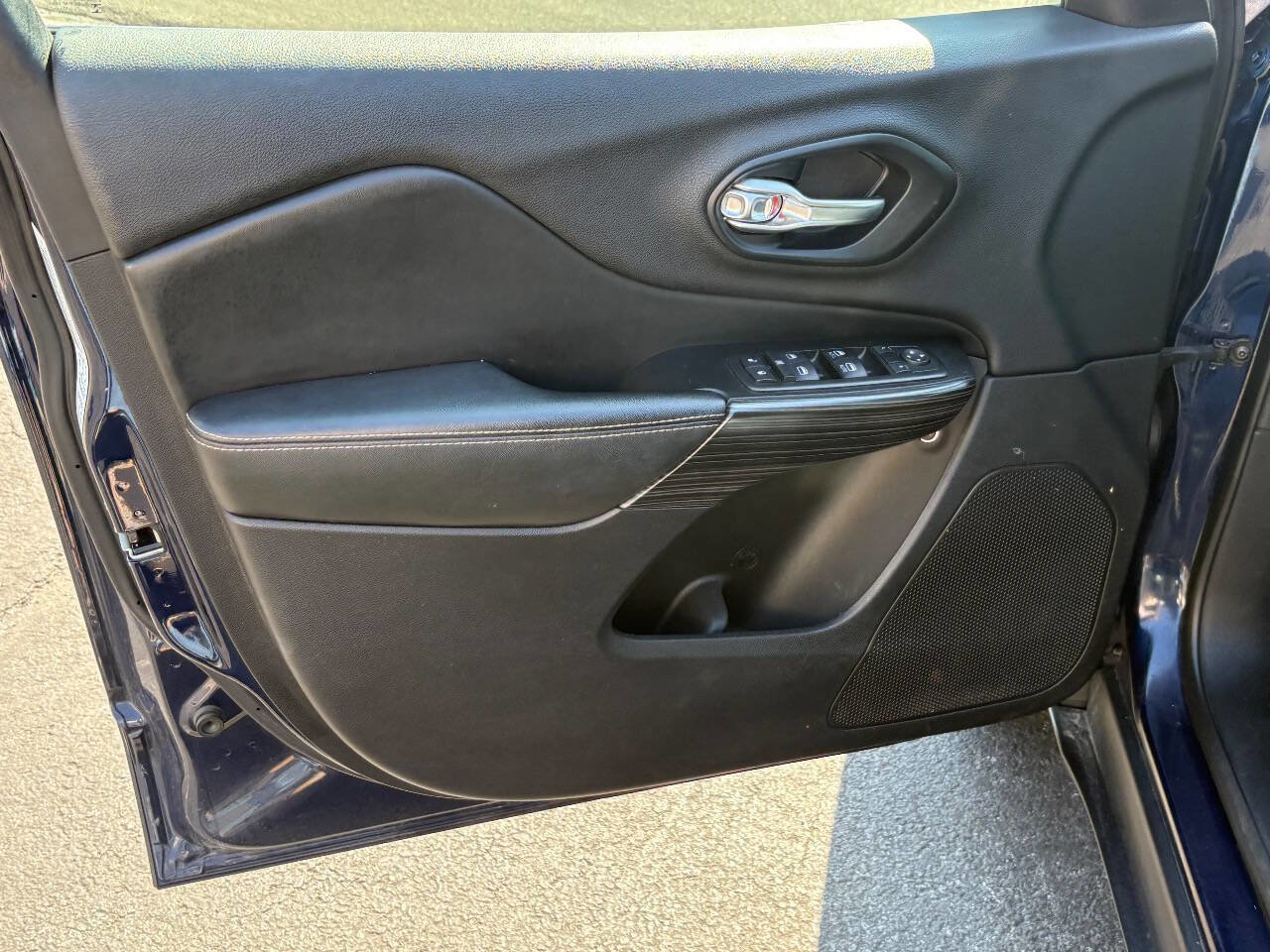 Used 2014 Jeep Cherokee Limited image 22