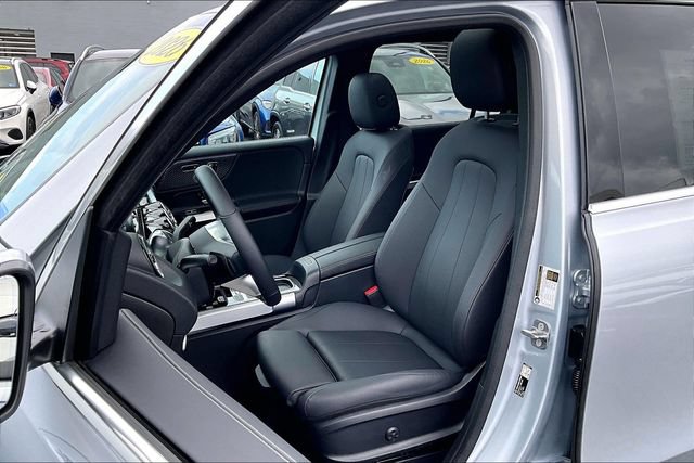 Used 2026 Mercedes-Benz GLB 250 4MATIC image 6