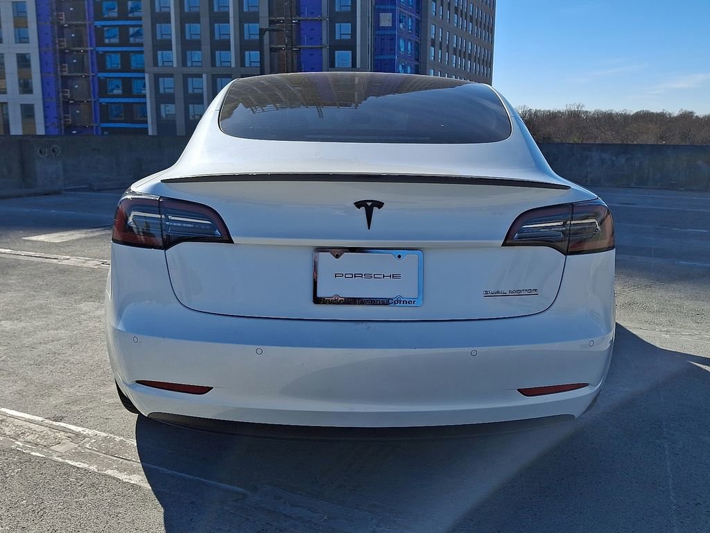 Used 2022 Tesla Model 3 Performance image 9