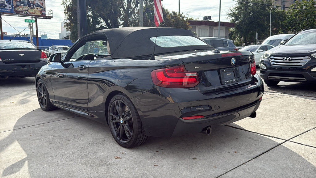 Used 2016 BMW M235i xDrive Convertible AWD/4WD image 12