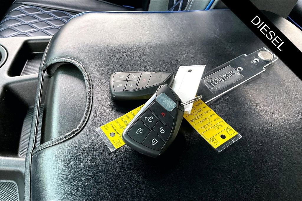 Used 2024 Chevrolet Silverado 2500 LT w/ Convenience Package image 34