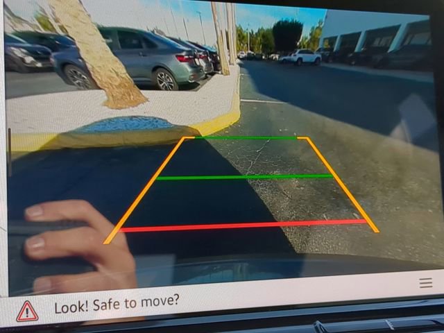 Certified 2024 Volkswagen Atlas Cross Sport SE image 23